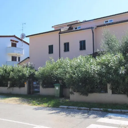 Daire Iko 2 In Mit Terrasse Poreč